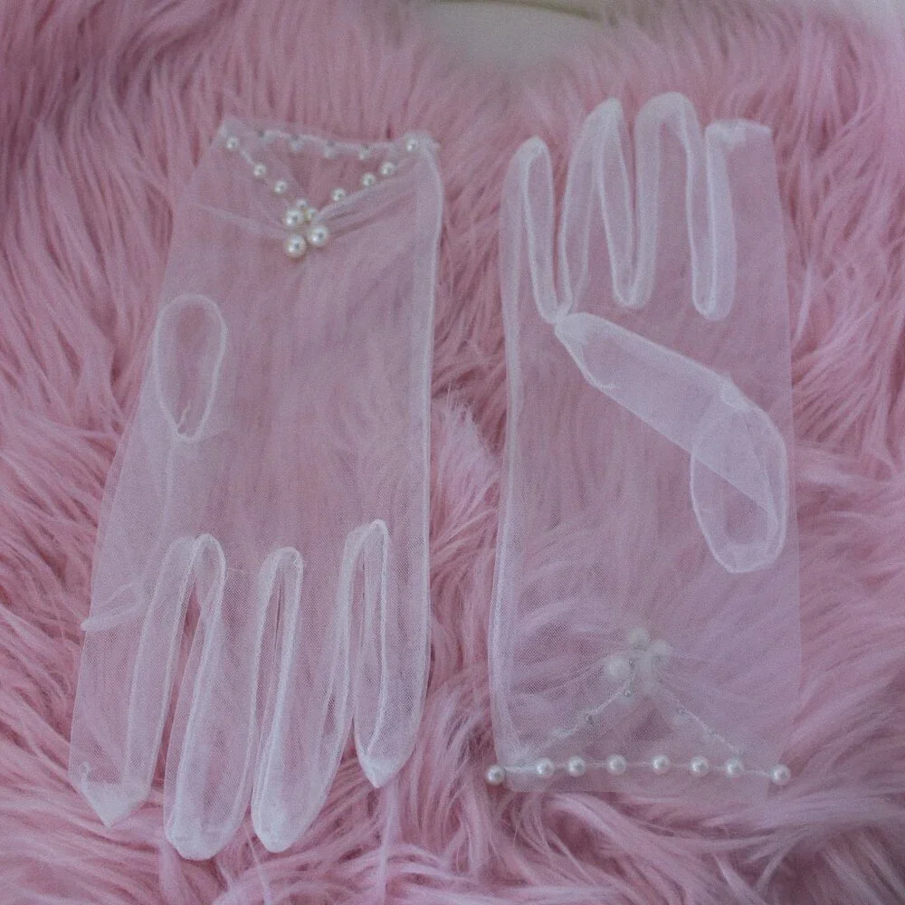 Bridal Sheer Gloves with faux pearls - Picture 3 of 3